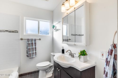 1611 Fairmount Ave, Phoenix AZ 85016-6900 exterior