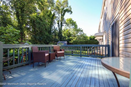 105 Barker Ave, Tinton Falls NJ  07724-2942 exterior