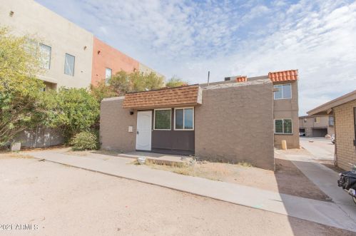 4722 Belleview St, Phoenix AZ  85008-5601 exterior