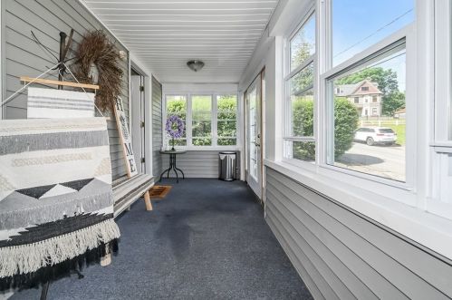 26 Hillcrest Rd, Weymouth, MA 02189-2008