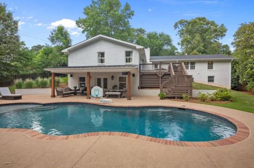 1711 Chateau Dr, Atlanta, GA 30338-6049