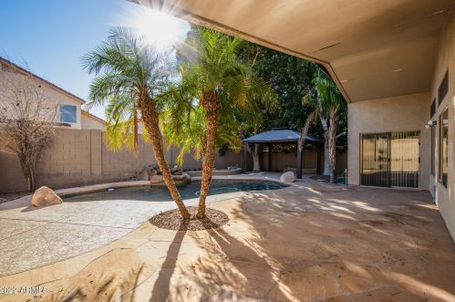 16025 18 Dr, Phoenix AZ 85045-1774 exterior