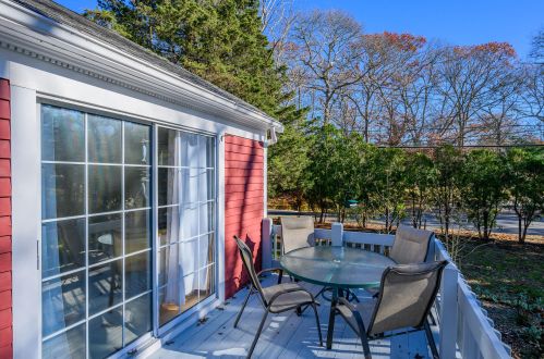 130 Main St, Dennis MA 02638-2019 exterior