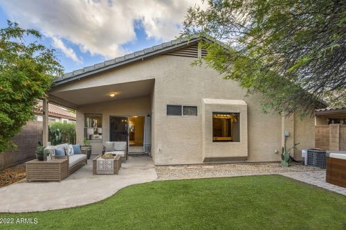 2440 Blue Sky Dr, Phoenix AZ  85085-4761 exterior