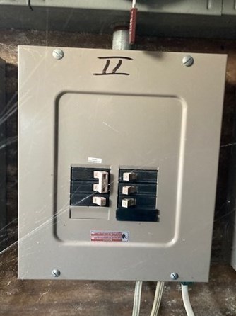 513 Front St, New Bedford MA 02744-2618 exterior