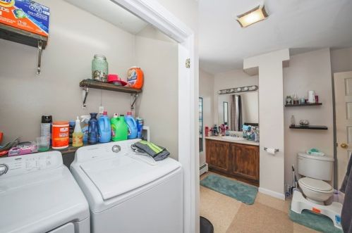 9 Lund St, Worcester MA 01607-1117 exterior