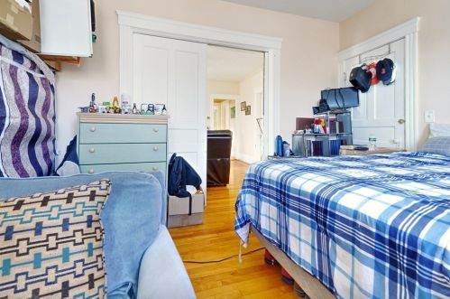 488 Park Ave, Worcester MA 01610-1223 exterior