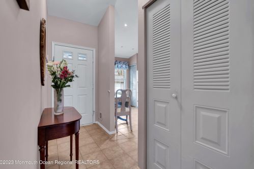 80 Boxwood Ter, Tinton Falls, NJ 07701-6708