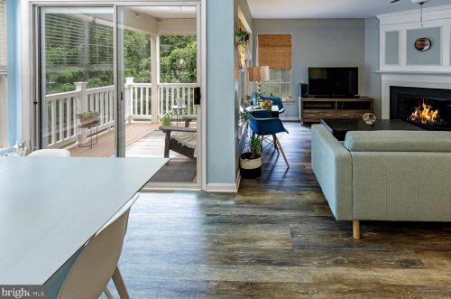 1103 Crestmont Dr, West Deptford NJ 08051-2158 exterior