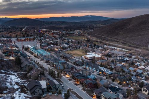 1172 Lowell Ave, Park City UT 84060-5115 exterior