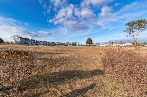 1239 Main St, Chatham MA 02633-2422 exterior