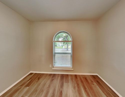 2813 Fern Glen Dr, Garland TX  75043-6104 exterior