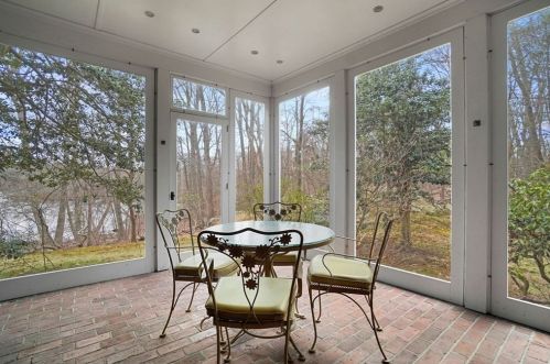 414 Westfield St, Dedham MA 02026-5626 exterior