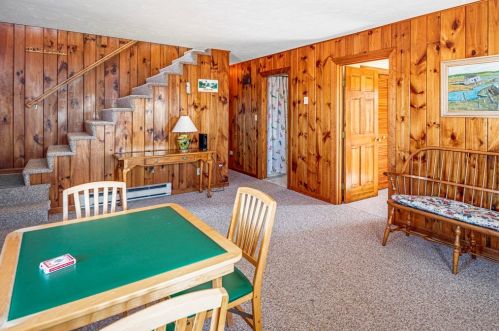 176 Central Ave, Marshfield MA 02047-6149 exterior