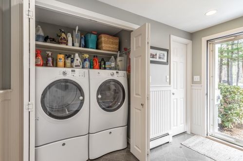 30 Surrey Ln, Topsfield MA 01983-1318 exterior