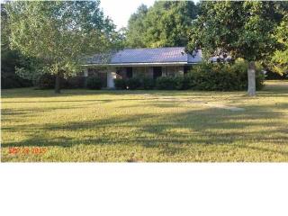 104 Northgate Dr, Satsuma, AL 36572-2130