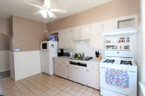 292 Durfee St, Fall River MA 02720-2330 exterior