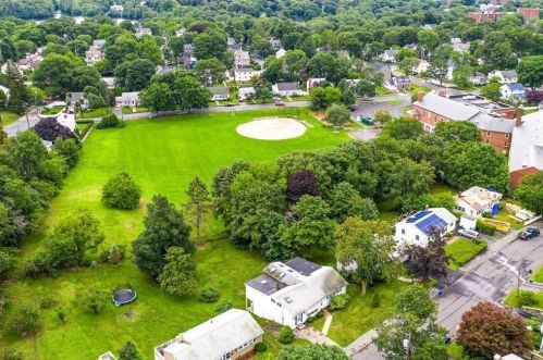 35 Crosby St, Arlington MA 02474-2257 exterior