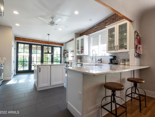 1815 11 Ave, Phoenix AZ 85021-4415 exterior