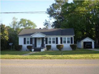 108 Sutherland Dr, Mobile, AL 36611-1207