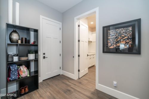 5311 2nd St, Phoenix AZ 85085-7756 exterior