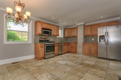 3 Mt Vernon St, Lawrence MA 01843-3206 exterior