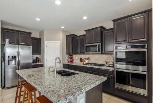 2316 Beautiful Ln, Phoenix AZ 85042-7116 exterior