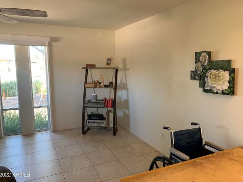 14052 Canterbury Dr, Phoenix AZ 85023-6211 exterior