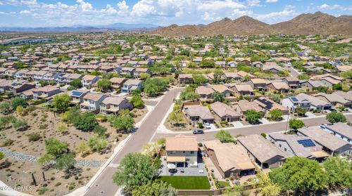 1735 Desperado Way, Phoenix AZ  85085-6329 exterior