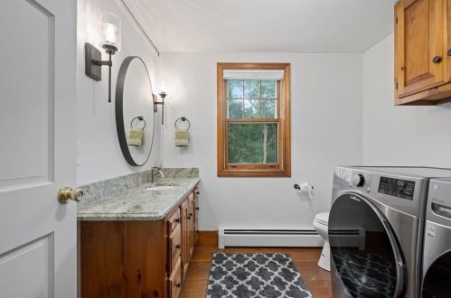 8 Seaview Ln, Newbury MA  01951-2312 exterior