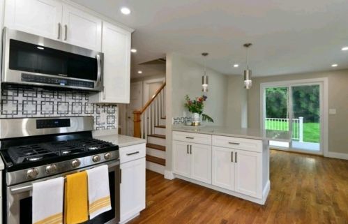 27 Ashley Dr, East Bridgewater MA  02333-1703 exterior