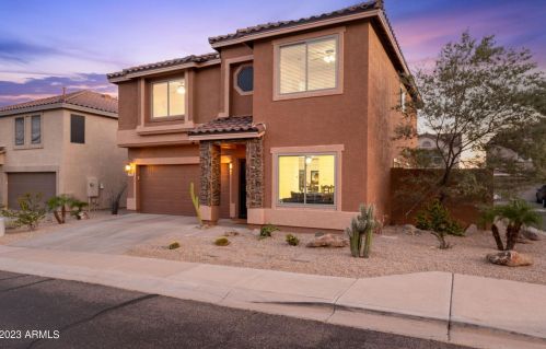 1703 Amberwood Dr, Phoenix, AZ 85045-1791