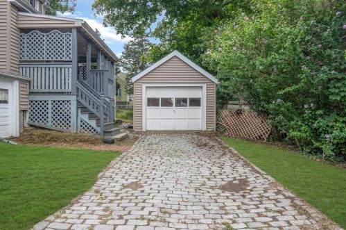 1769 Washington St, Braintree MA 02184-7918 exterior