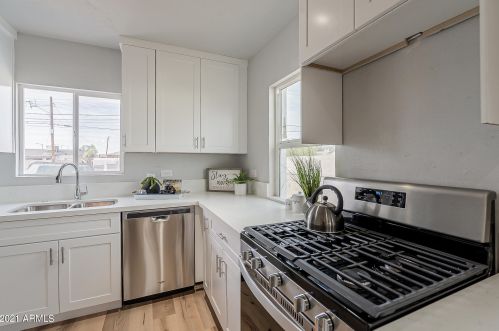 1626 Adams St, Phoenix AZ  85007-2606 exterior