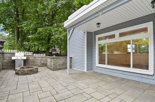 415 Mower St, Worcester MA 01602-1011 exterior