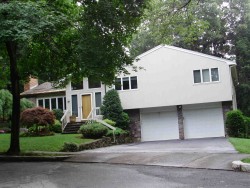 87 Broken Tree Rd, Newton, MA 02459-3416