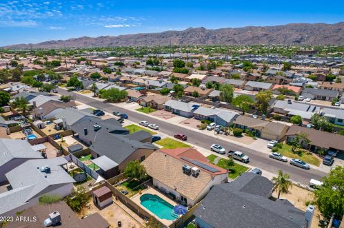 1444 Carson Rd, Phoenix AZ  85041-6711 exterior