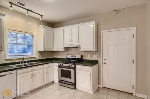 139 Windsor Cir, Stockbridge GA 30281-1864 exterior