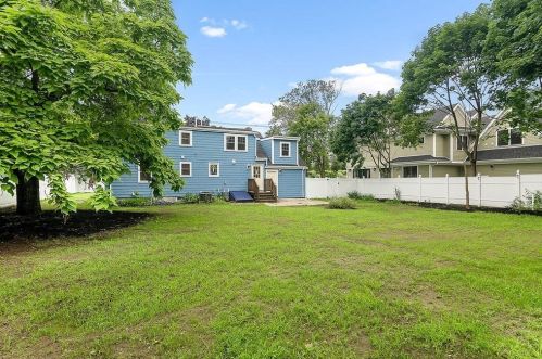 800 Central Ave, Needham MA  02492-2010 exterior