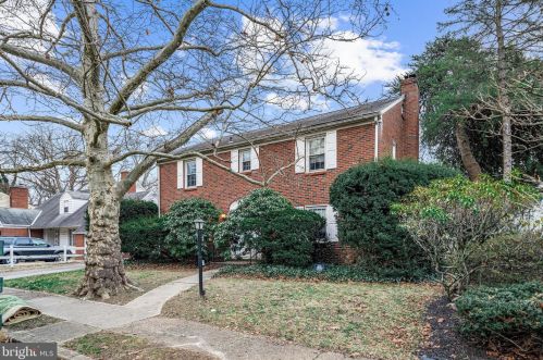 48 Columbia St, West Deptford, NJ 08096-1539