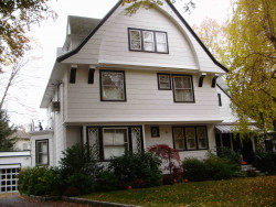 15 Furber Ln, Newton, MA 02459-1503