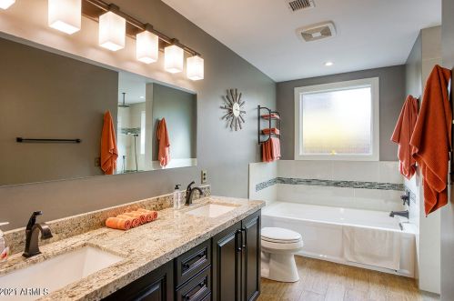 2728 Amelia Ave, Phoenix AZ 85033-3405 exterior