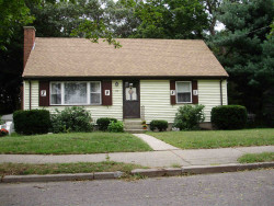 86 Albert Rd, Newton, MA 02466-1303