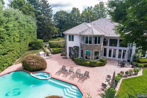 354 Madison Ave, Cresskill NJ 07626-1338 exterior