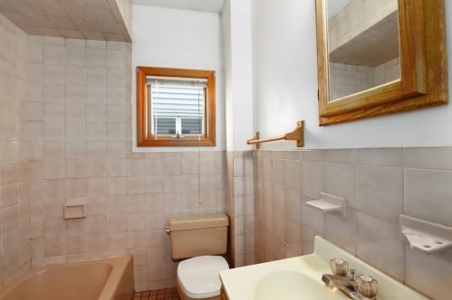 44 Florence St, Everett MA 02149-4841 exterior