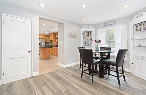 377 Main St, East Brookfield MA 01515-1703 exterior