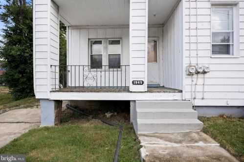 1943 Cooper St, West Deptford NJ 08096-3810 exterior