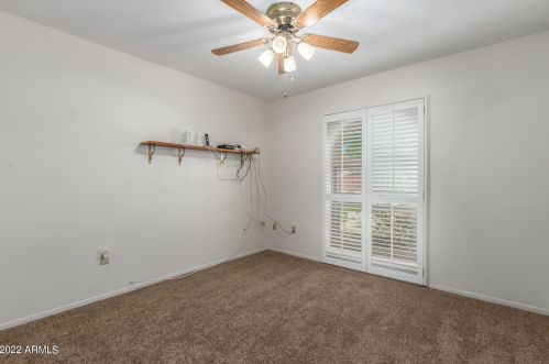 1826 Acoma Dr, Phoenix AZ 85032-4892 exterior