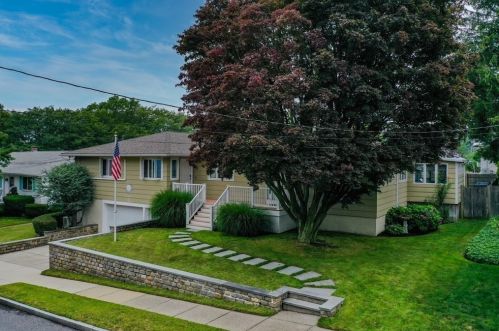 59 Fairmount St, New Bedford MA  02740-2716 exterior