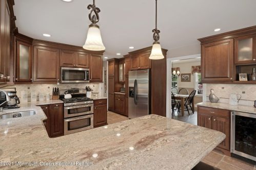 5 Mt Olive Ln, Jackson Twp NJ 08527-4835 exterior